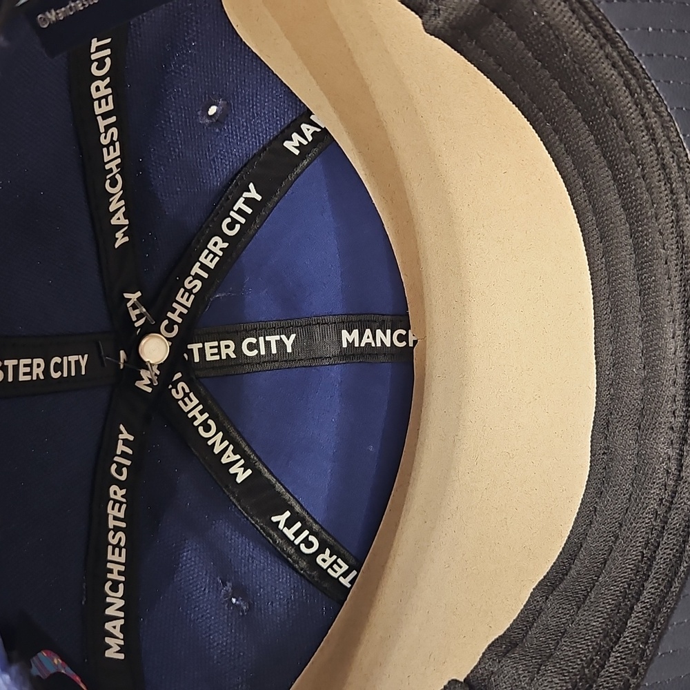 Manchester City CITYZENS Hat SnapBack - Picture 11 of 11